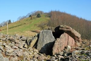 El dolmen de Sagastieta es el único en pie de todo el cordal de Igorin. ::                         CASIMIRO AÑIBARRO