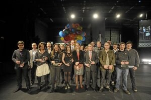 Foto de familia de todos los premiados y finalistas de las ocho categorías de los galardones de elcorreo.com, que celebraron su novena edición. ::                         FOTOS: BORJA AGUDO Y PEDRO URRESTI