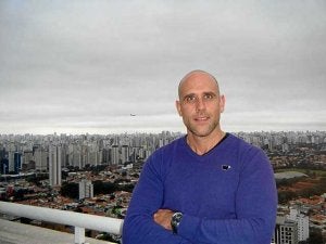 «El Mundial y los Juegos han traído mucho nombre, pero no tanto dinero», dice el vitoriano. ::                         EL CORREO