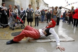 La villa se llenó de figurantes emulando personajes de otra época. /Avelino Gómez