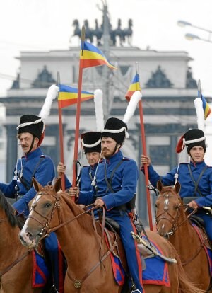 Los cosacos patrullarán con el uniforme tradicional. / AFP