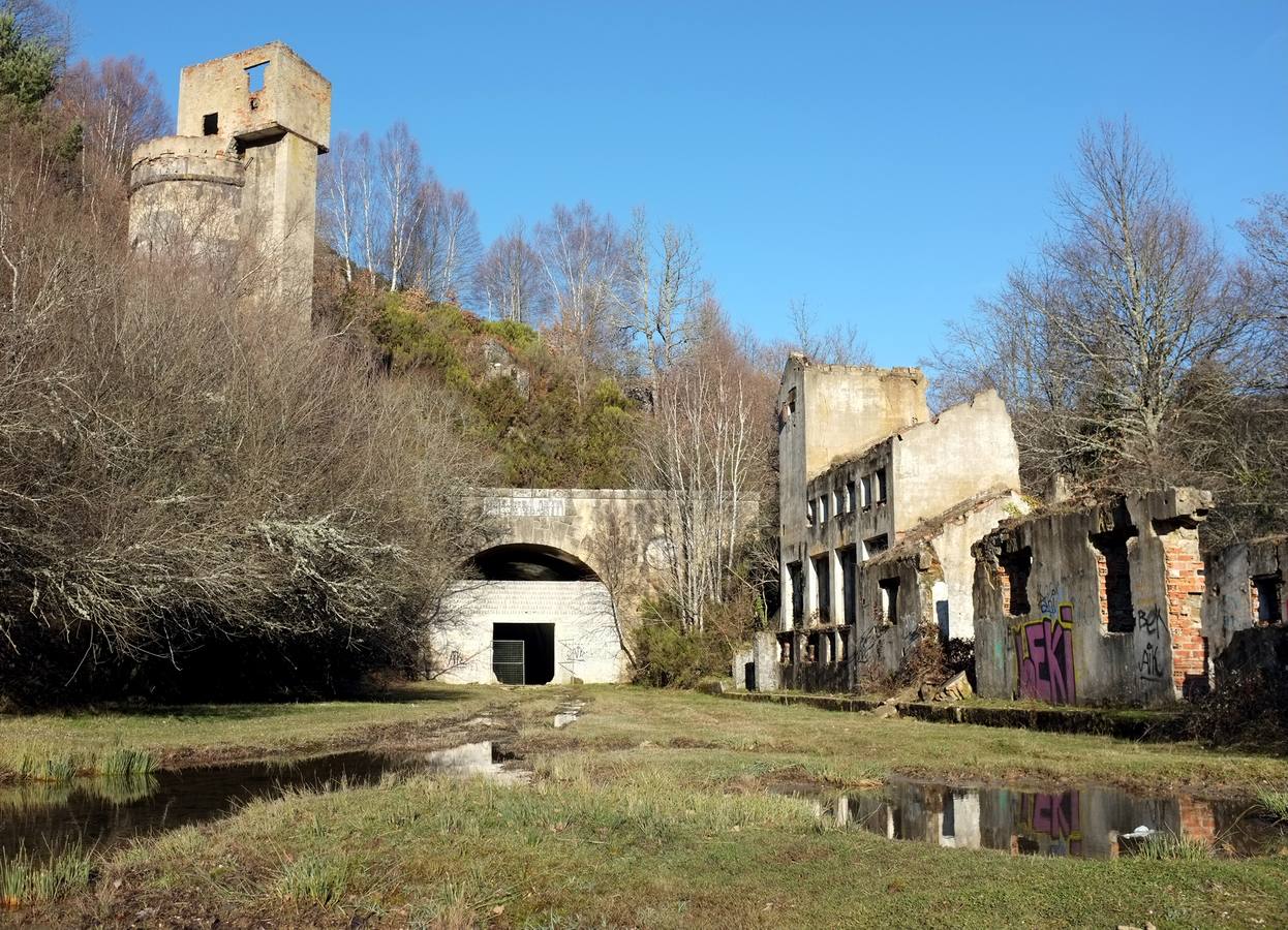 Boca burgalesa del túnel de La Engaña, a 5 kilómetros de Pedrosa de Valdeporres.