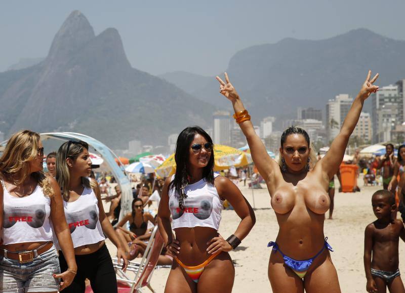 Rebelión al desnudo en la playa de Ipanema