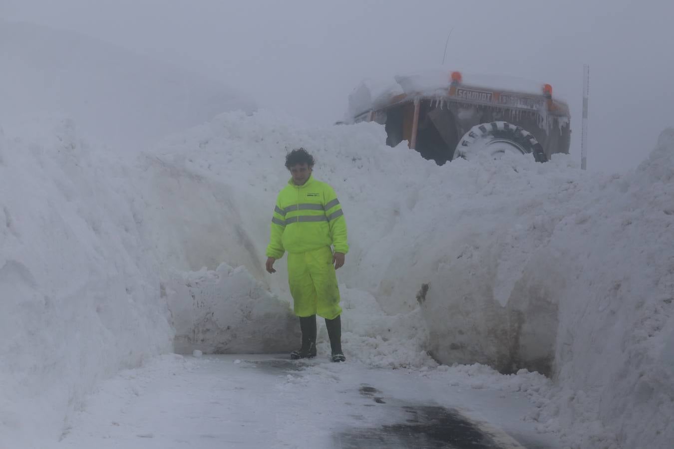 Cuatro metros de nieve en el Escudo