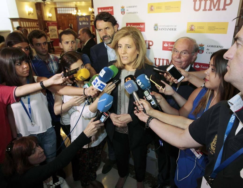 La ministra de Empleo y Seguridad Social, Fátima Báñez, interveno en el curso de la UIMP: " La política económica en el cambio de ciclo: retos de futuro ".