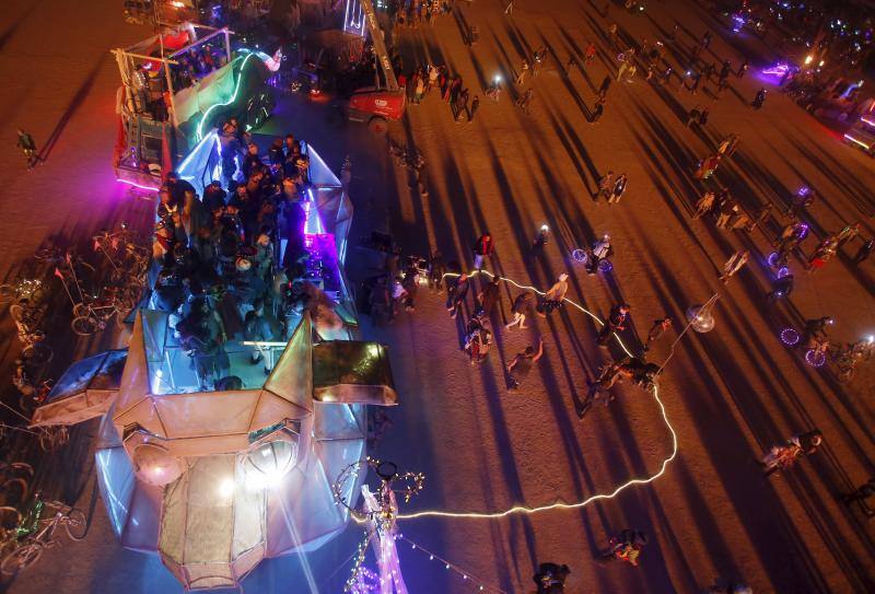 El Carnaval de los Espejos