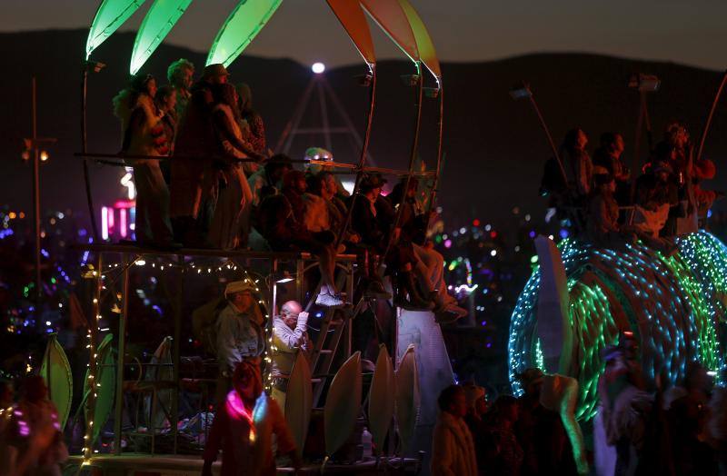 El Carnaval de los Espejos