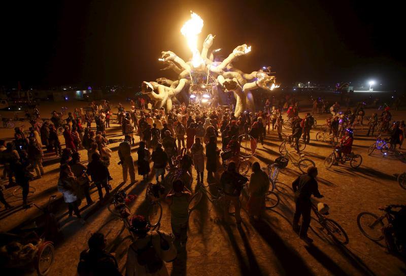 El Carnaval de los Espejos