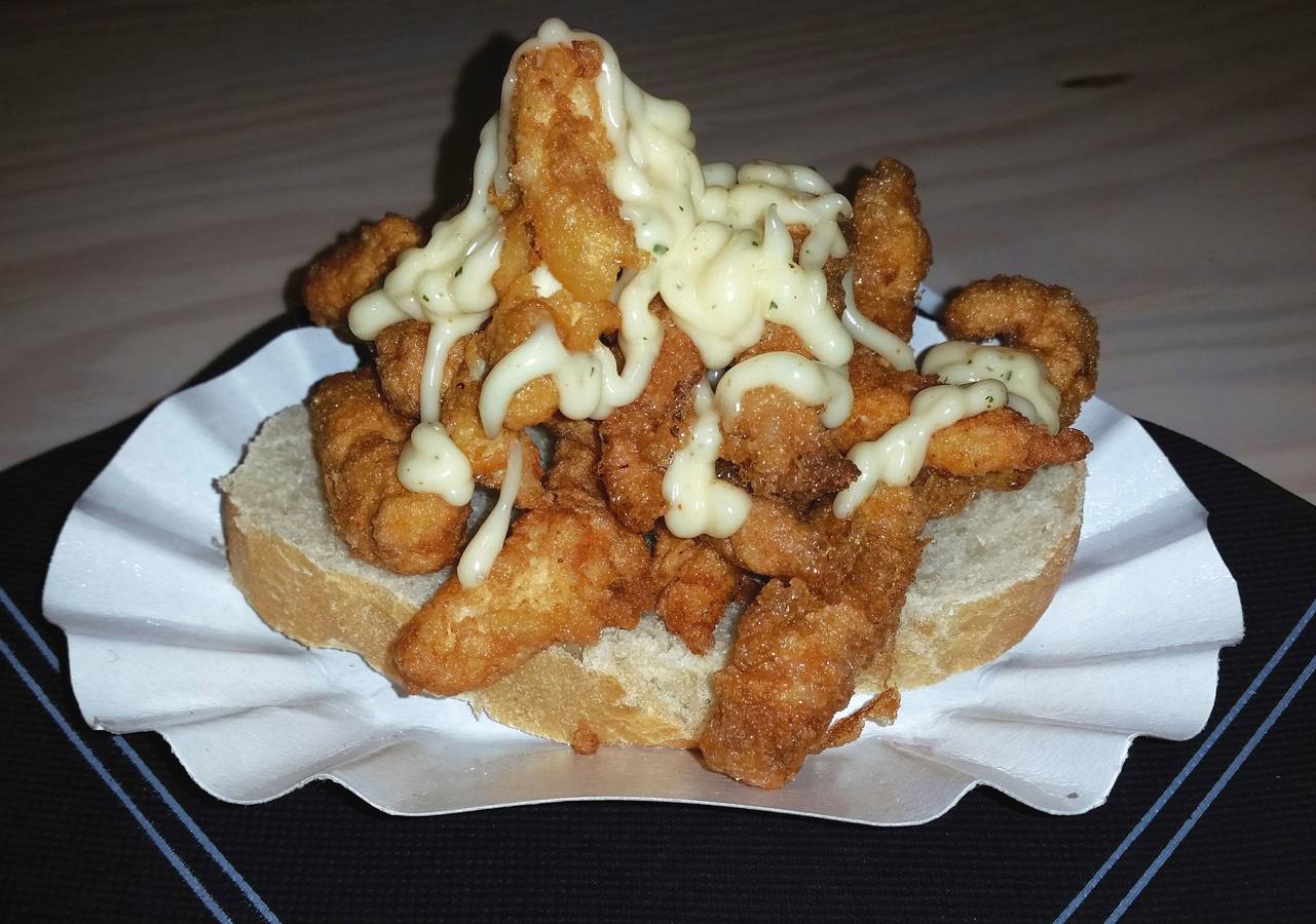 Sango. Avda. Torrelavega, 7. 1. Rabas de pollo con salsa especial Sango.2. Mini hamburguesas Sango.3. Postre sorpresa.