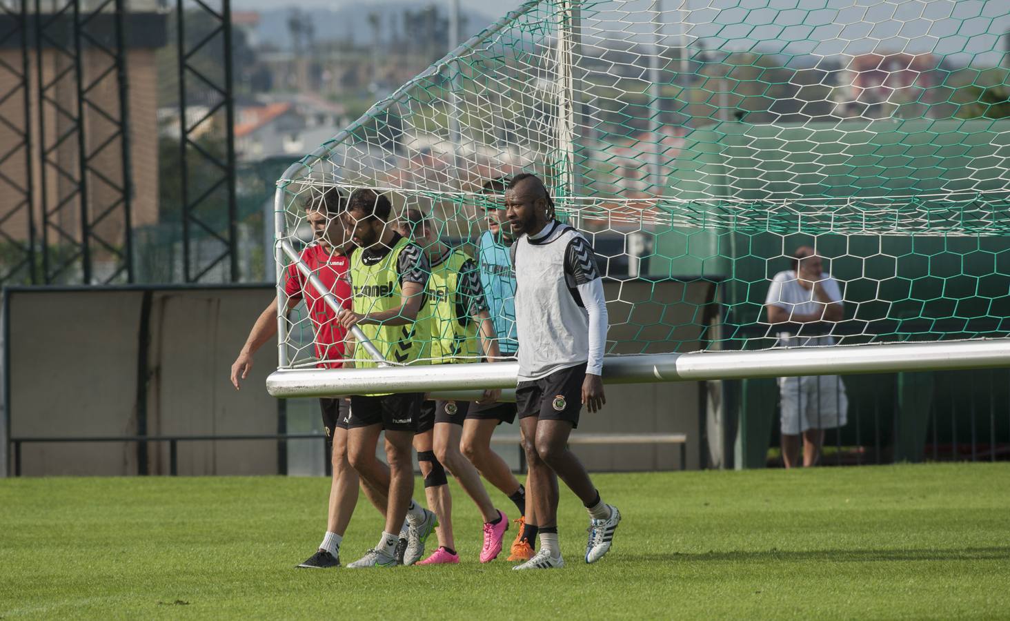 Tchité ya entrena con el Racing