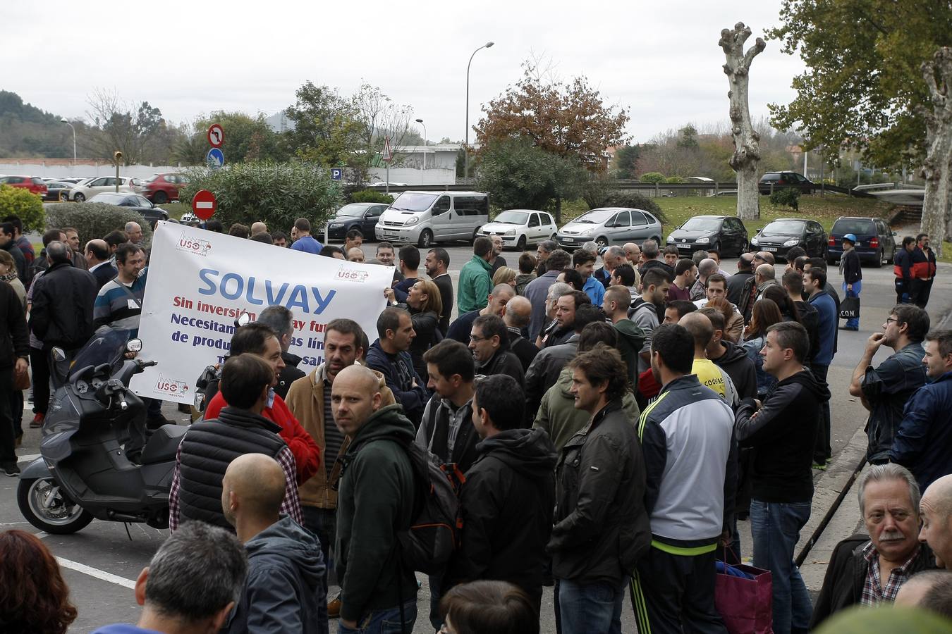 Concentración de trabajadores en Solvay