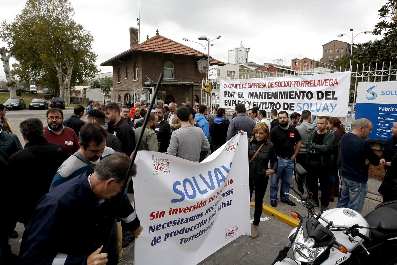 Concentración de trabajadores en Solvay