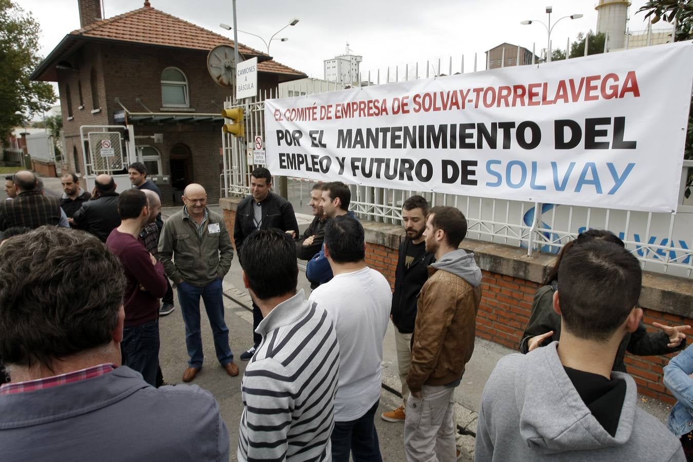 Concentración de trabajadores en Solvay