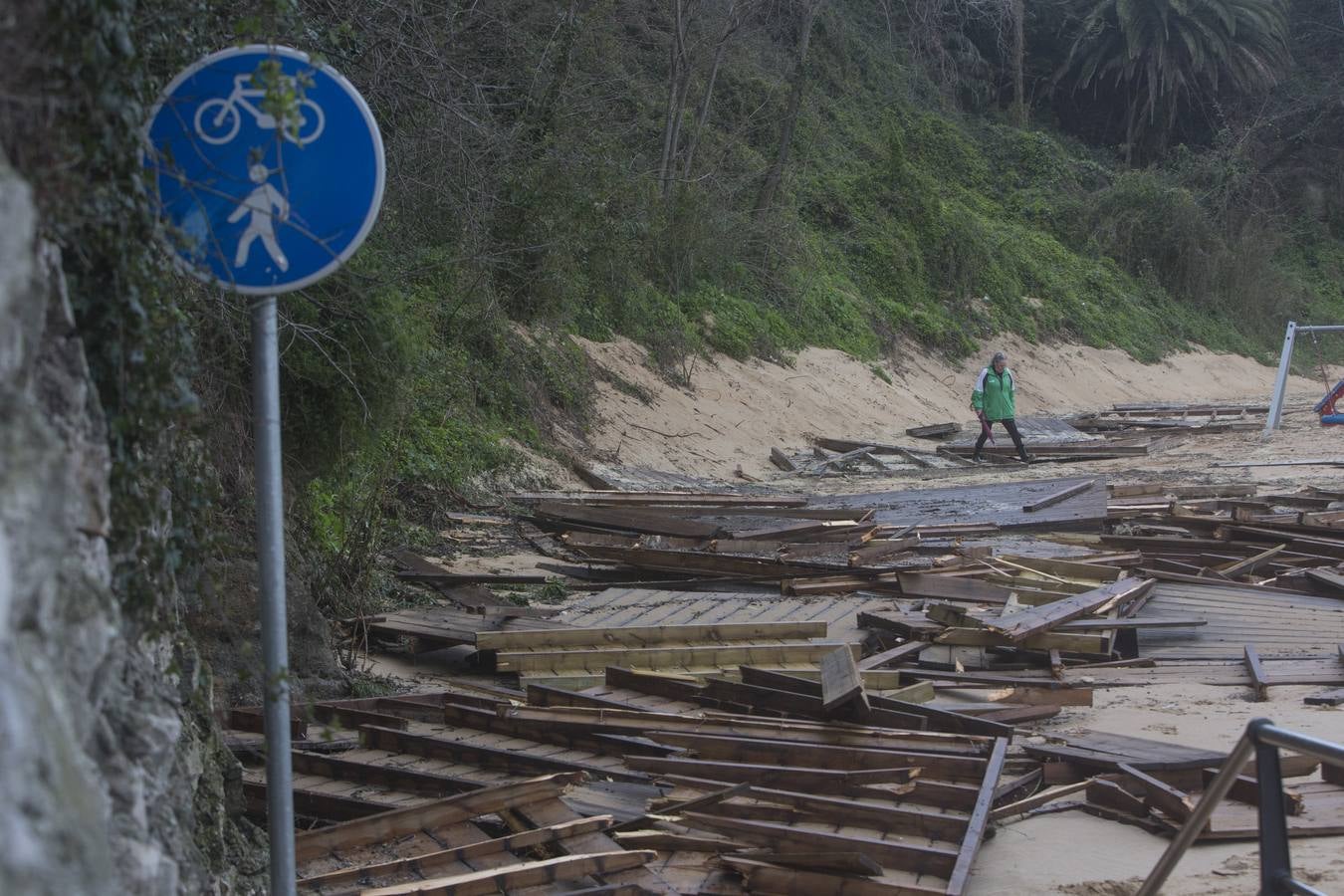Santander se despierta tras el temporal