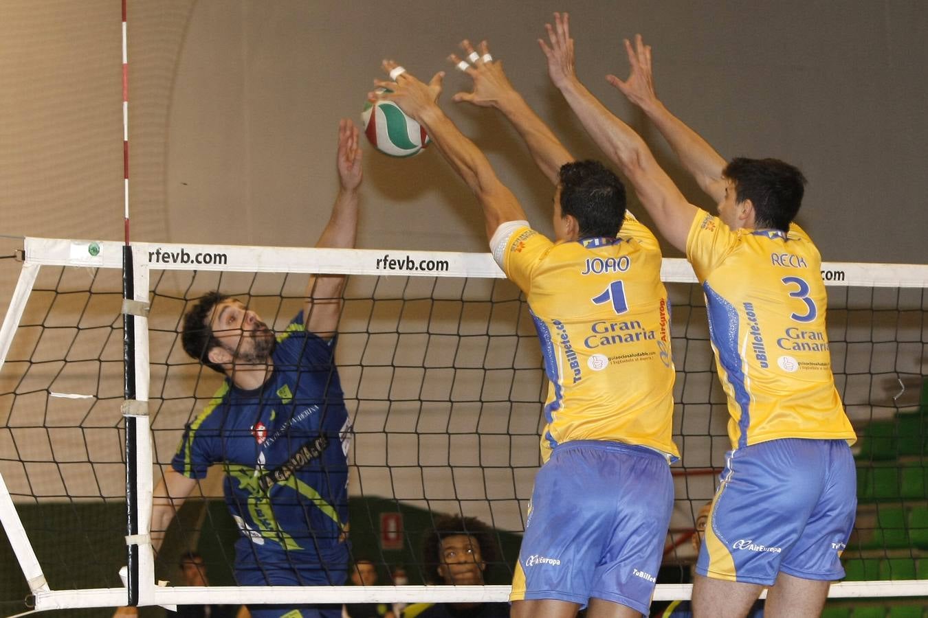 Textil Santanderina 3 - 2 Vecindarios de Gran Canaria