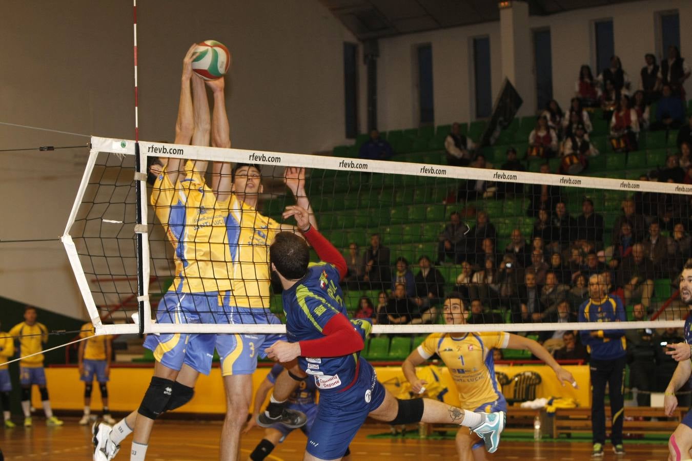 Textil Santanderina 3 - 2 Vecindarios de Gran Canaria