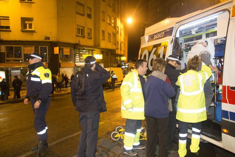 Un incendio desata el pánico en un edificio de Camilo Alonso Vega
