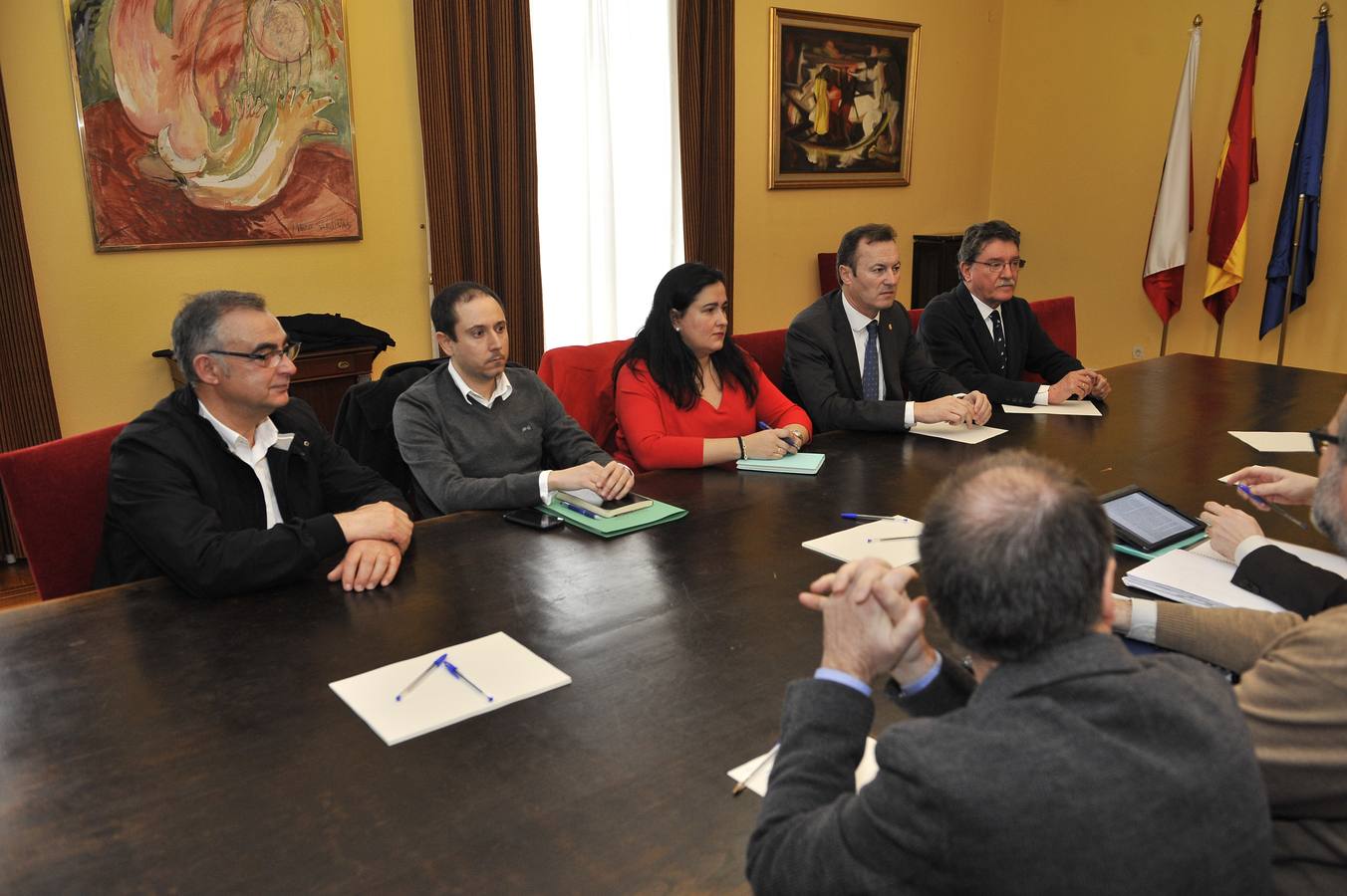 Reunión para suprimir los pasos a nivel en Casar de Periedo