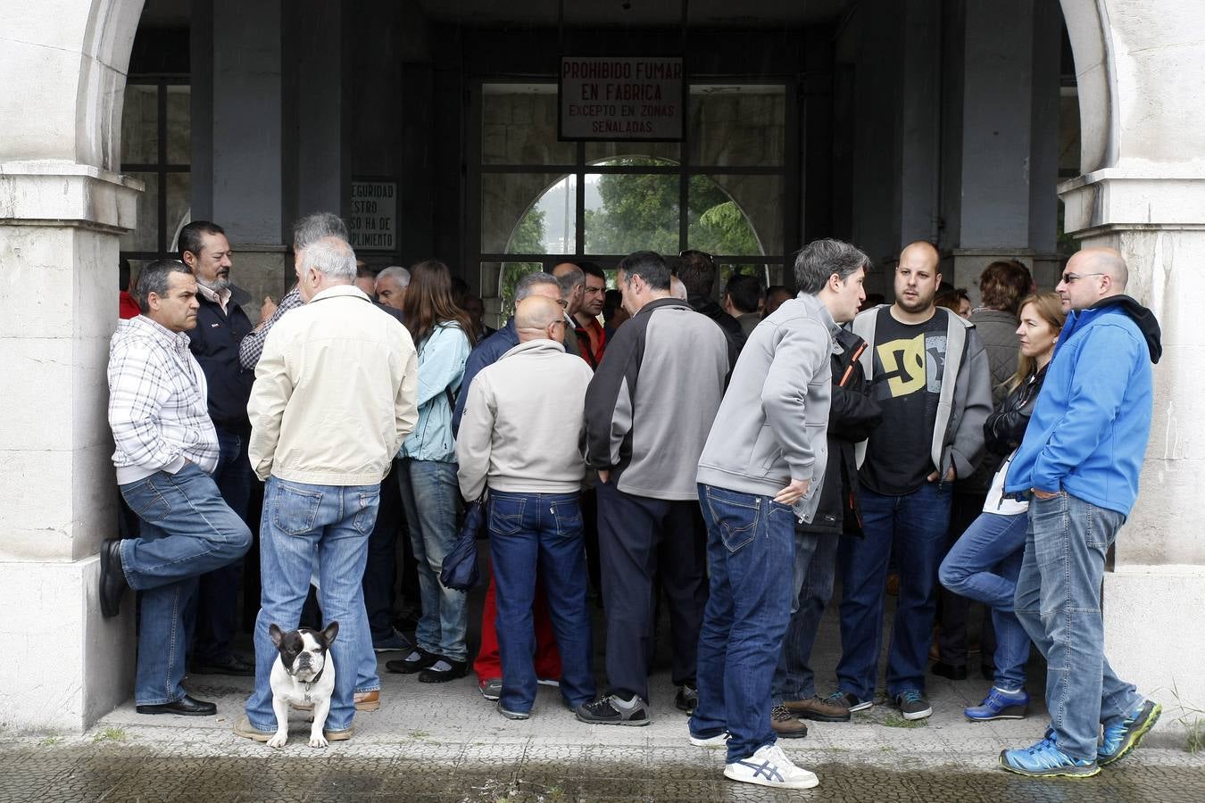 Concentración y asamblea de Sniace