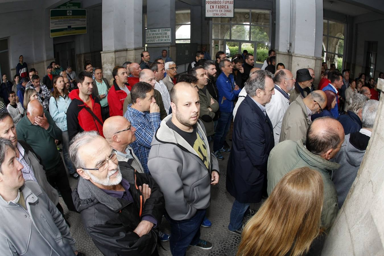 Concentración y asamblea de Sniace