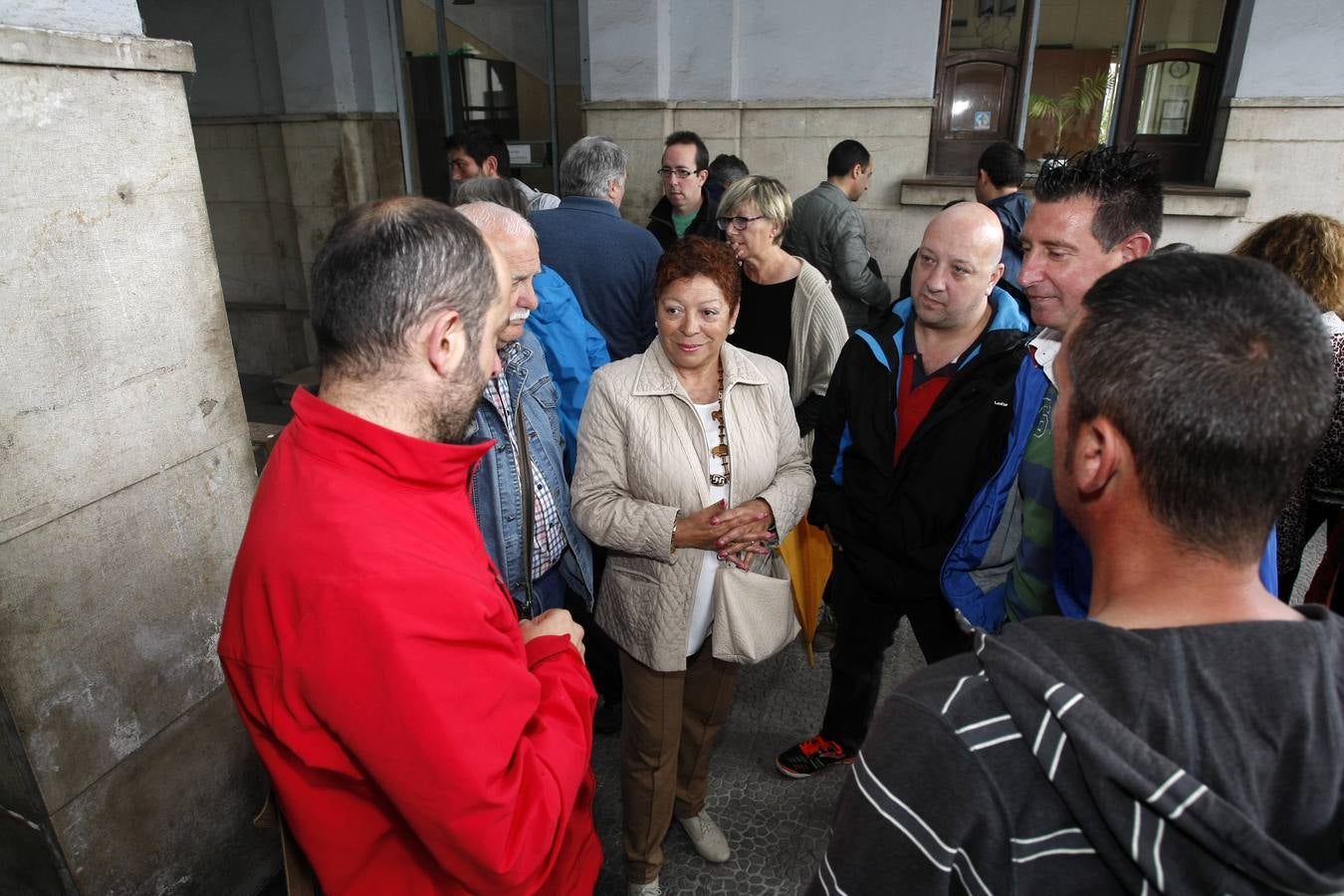 Concentración y asamblea de Sniace
