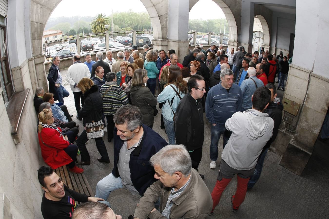 Concentración y asamblea de Sniace