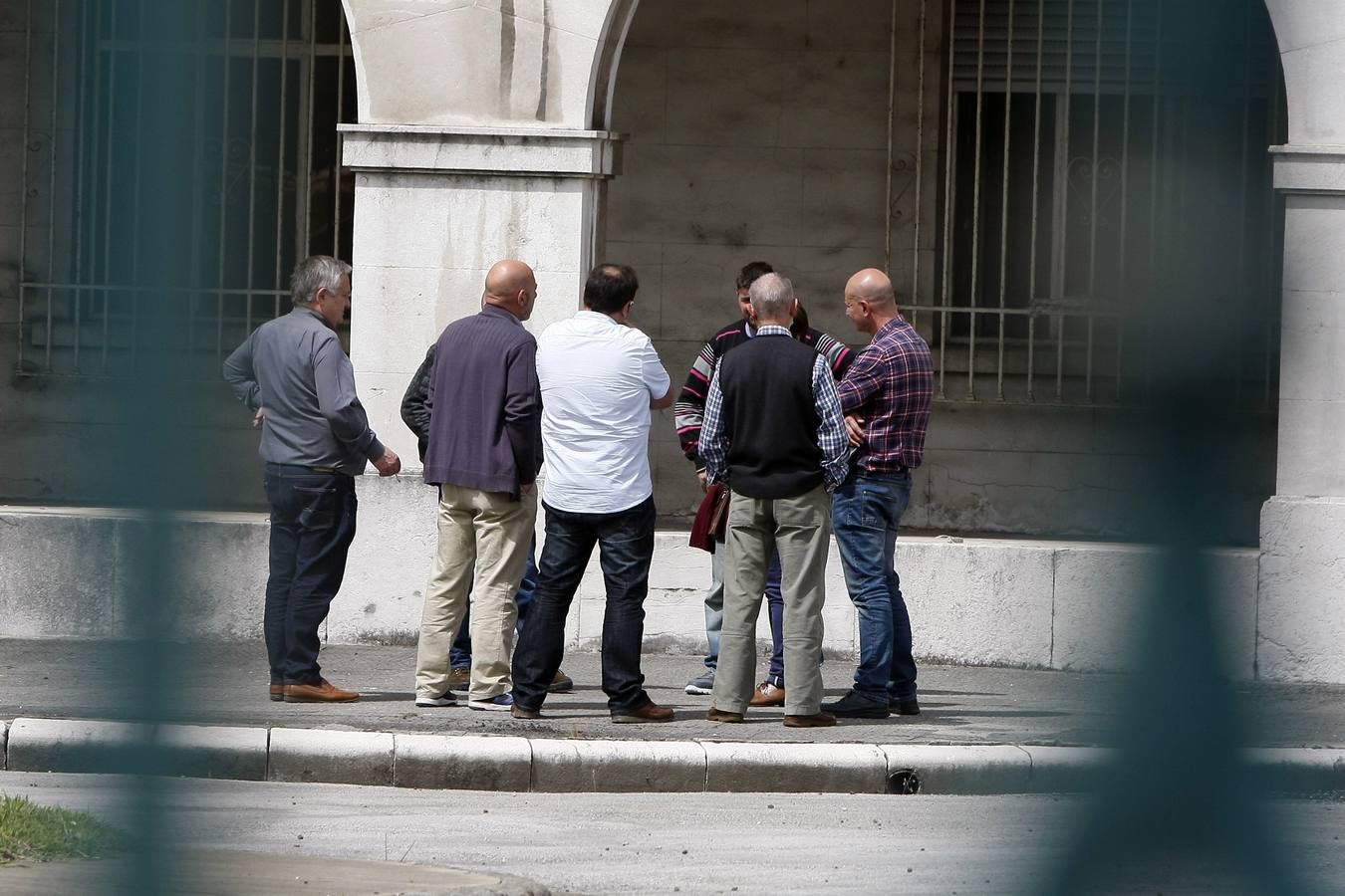 Sniace da marcha atrás en la reversión de los despidos