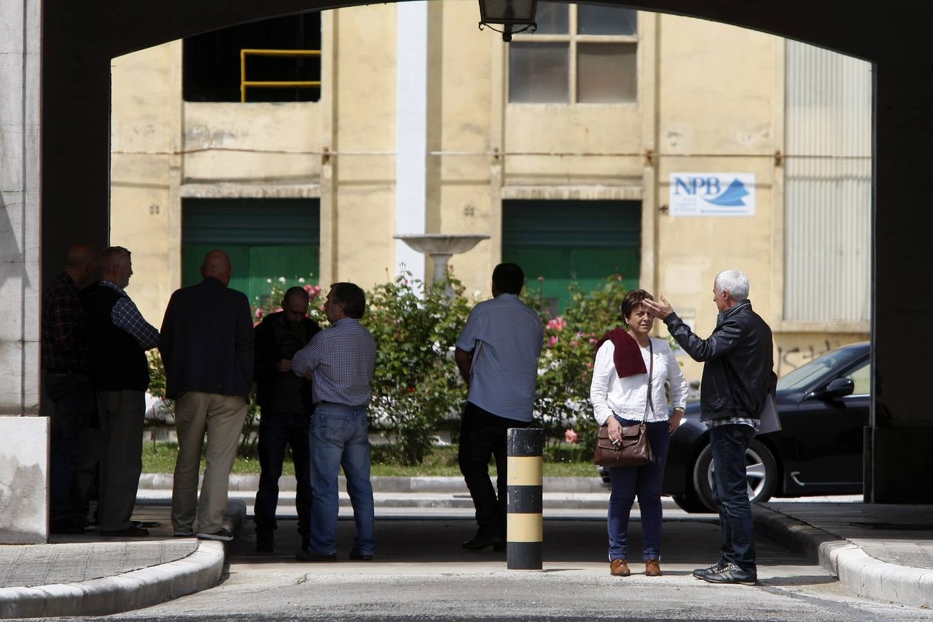Sniace da marcha atrás en la reversión de los despidos