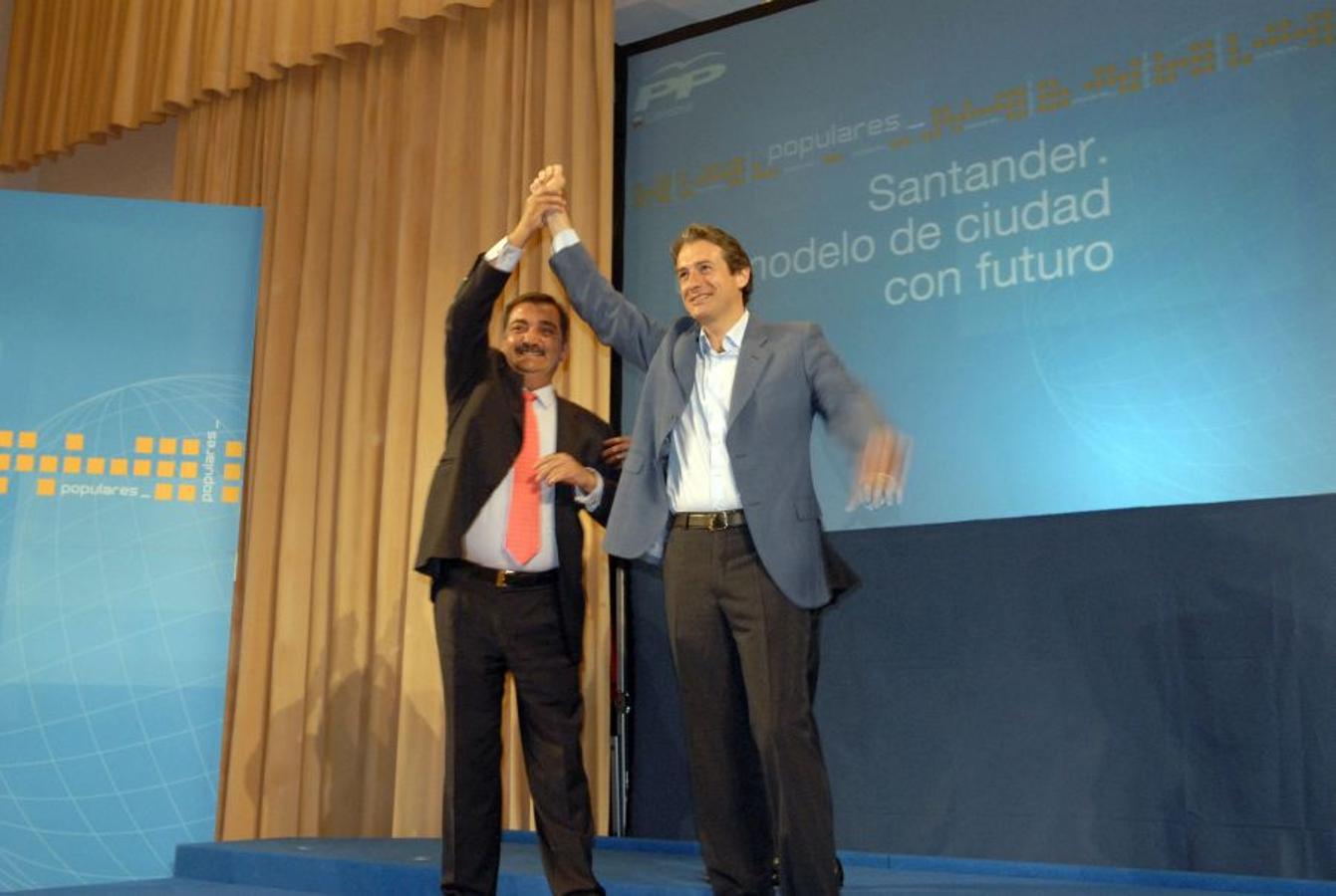 En 2007, es presentado por el alcalde Santander, Gonzalo Piñeiro, como su sucesor en el cargo.