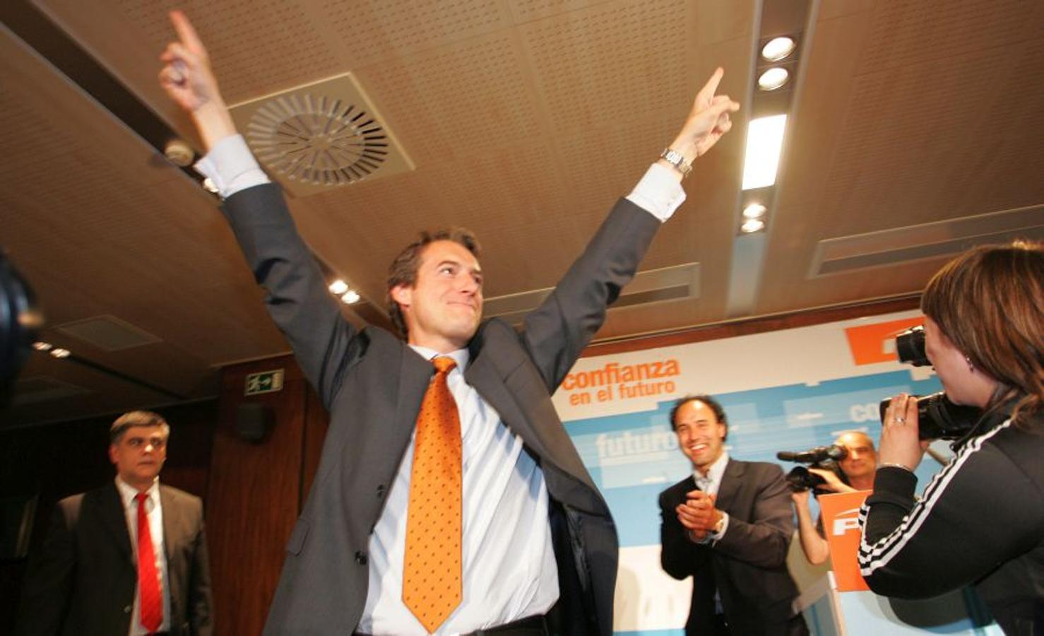 2007. La alegría del candidato del PP a la alcaldía de Santander tras saberse ganador.