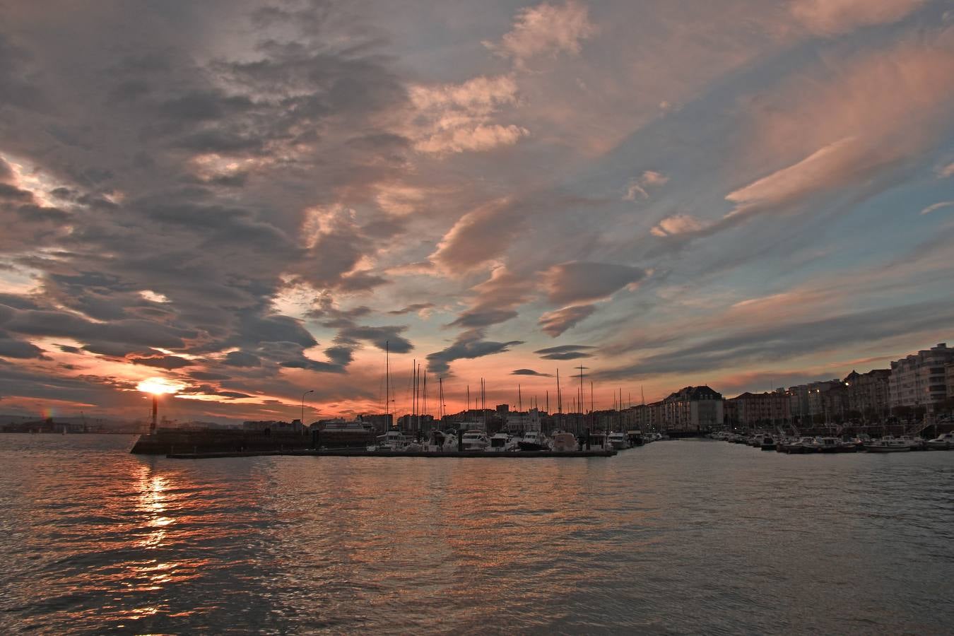 Puertochico, visto desde el CEAR de vela.
