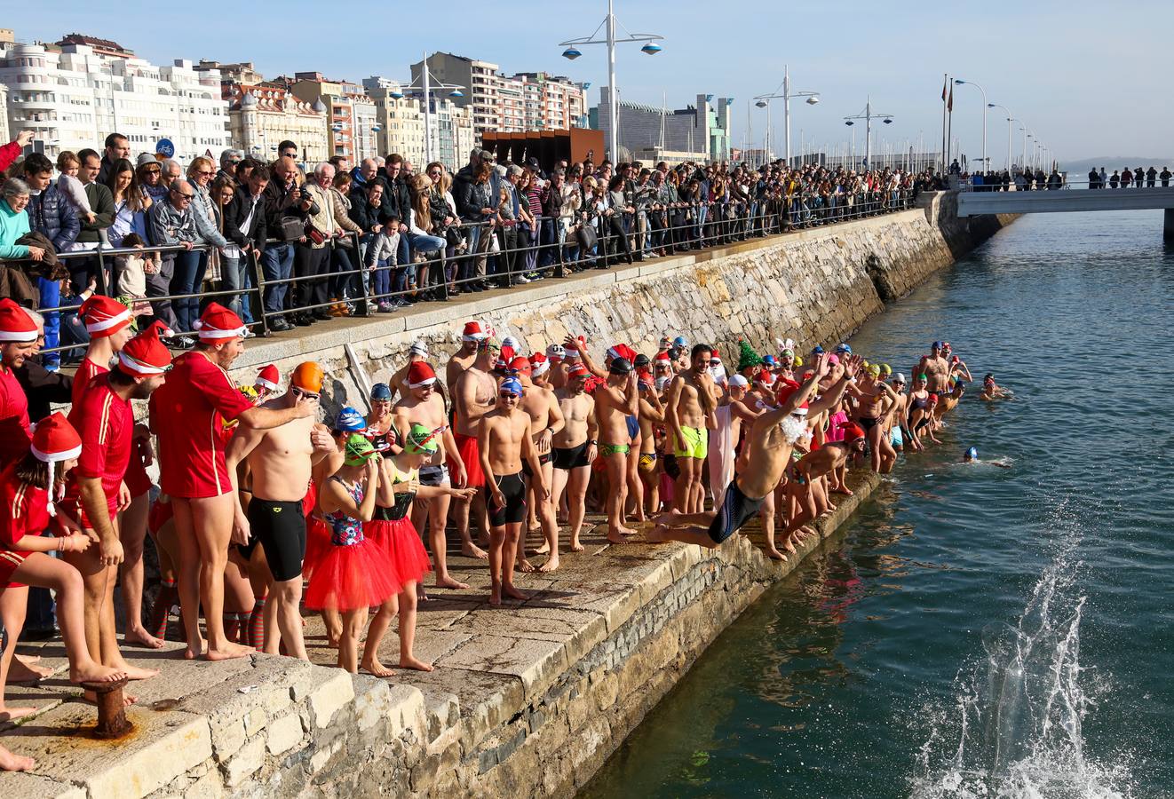 Natación navideña