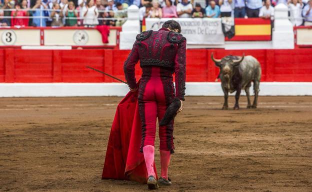 Manuel Jesús 'El Cid' indultó el año pasado a Madroñito.