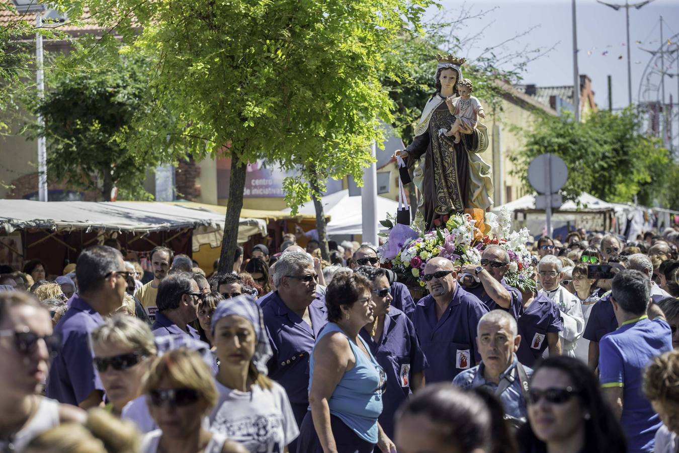 Los vecinos del Barrio Pesquero celebran las fiestas del Carmen