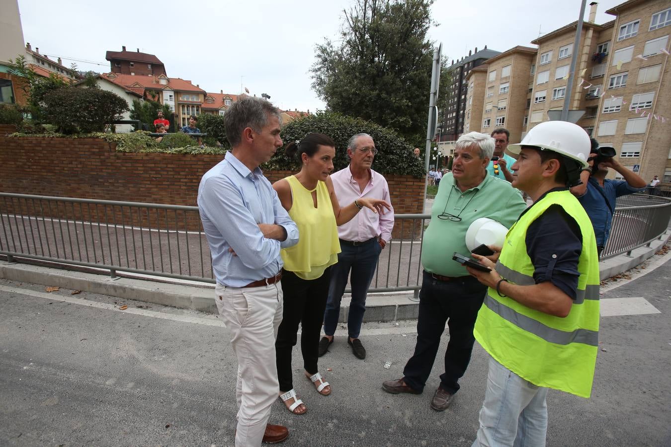 Se derrumba el edificio agrietado de la calle Sol