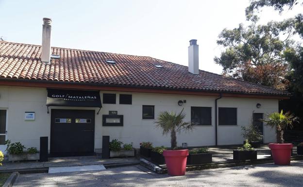 El Ayuntamiento licita el bar del golf de Mataleñas por diez años y un canon de 8.000 euros