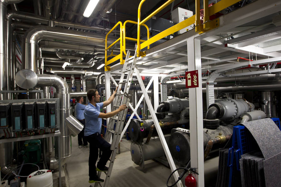 Sistemas. Zona del sótano donde se concentran las instalaciones de climatización, calefacción y ventilación, entre otras producciones. :