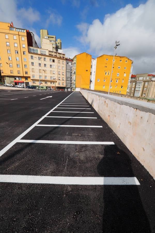 Se ha inaugurado ya el aparcamiento gratuito provisional del solar de la desaparecida Tabacalera de la calle Alta. Hay 206 plazas para vehículos (7 de ellas reservadas para personas con movilidad reducida) y 6 para motos. El nuevo aparcamiento tiene entrada y salida de vehículos por la calle Alta y tres accesos peatonales: en la calle Alta, en la calle Juan de Garay y en Alcázar de Toledo. 