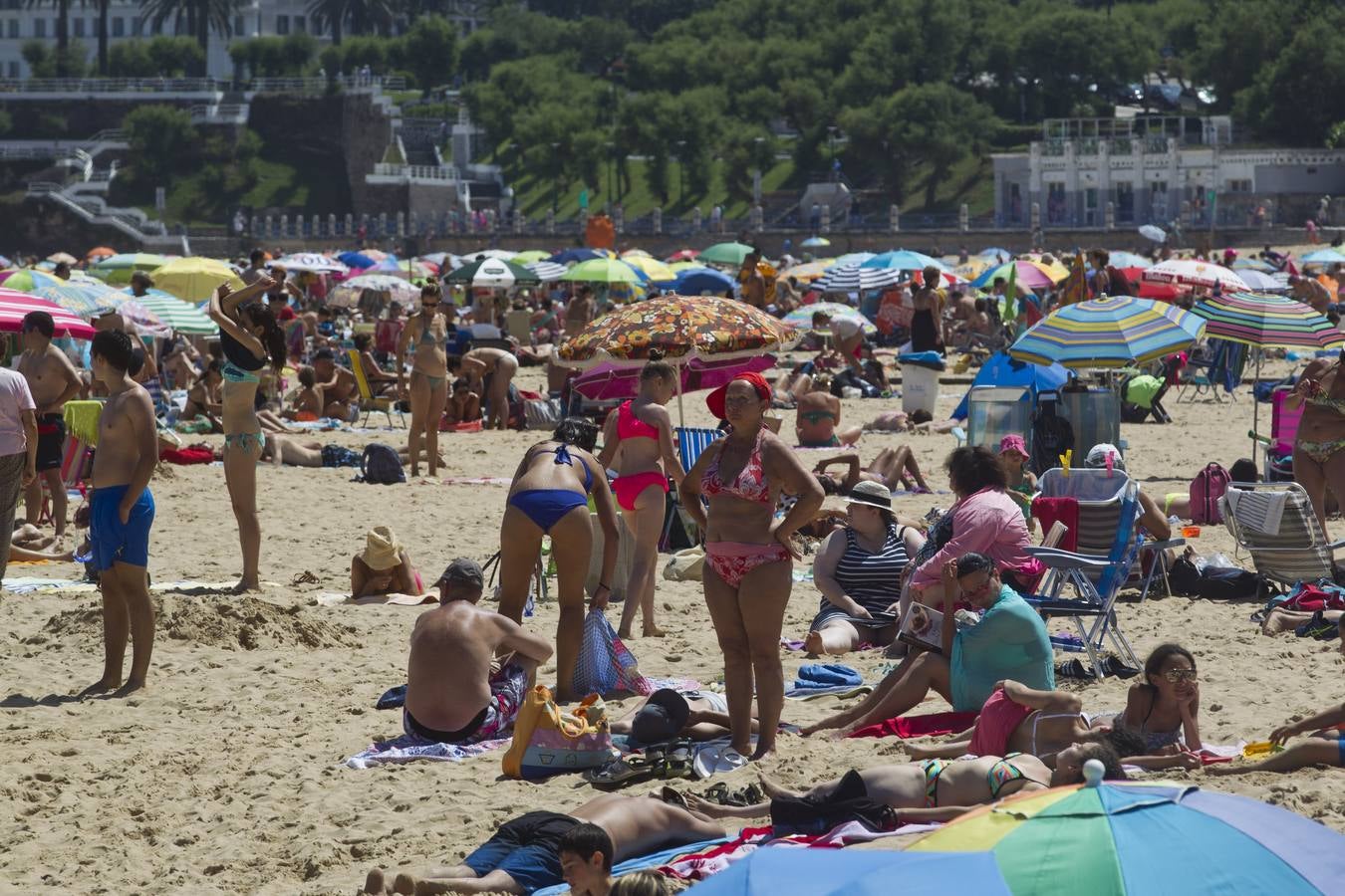 Las playas de El Sardinero, abarrotadas