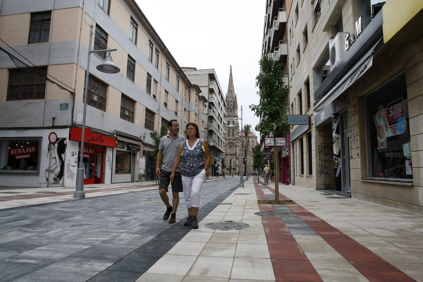 Tras las obras, este es el aspecto que presenta la calle torrelaveguense