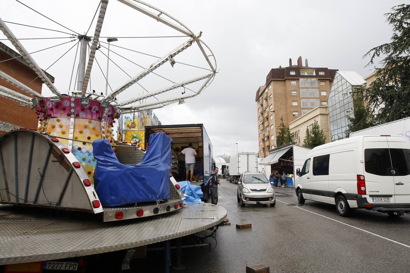 El recinto ferial del Zapatón coge poco a poco forma y color