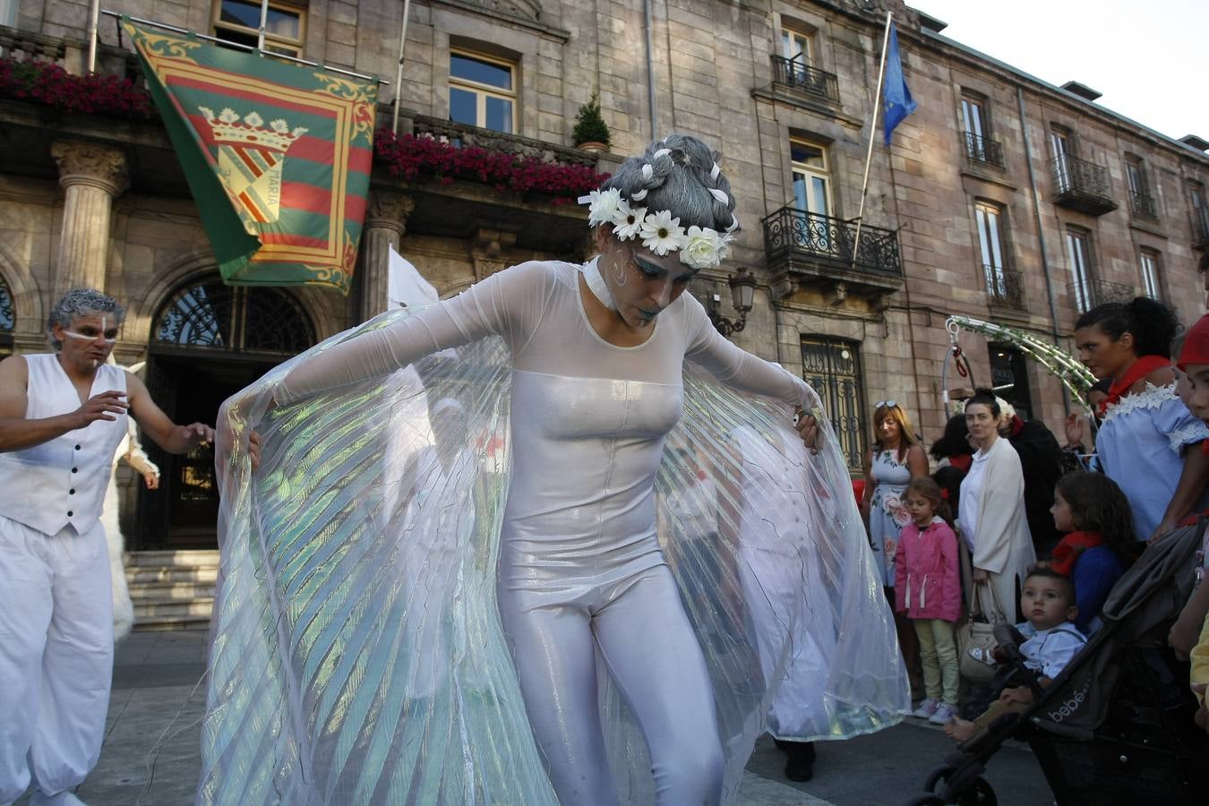 El chupinazo desata la locura en Torrelavega