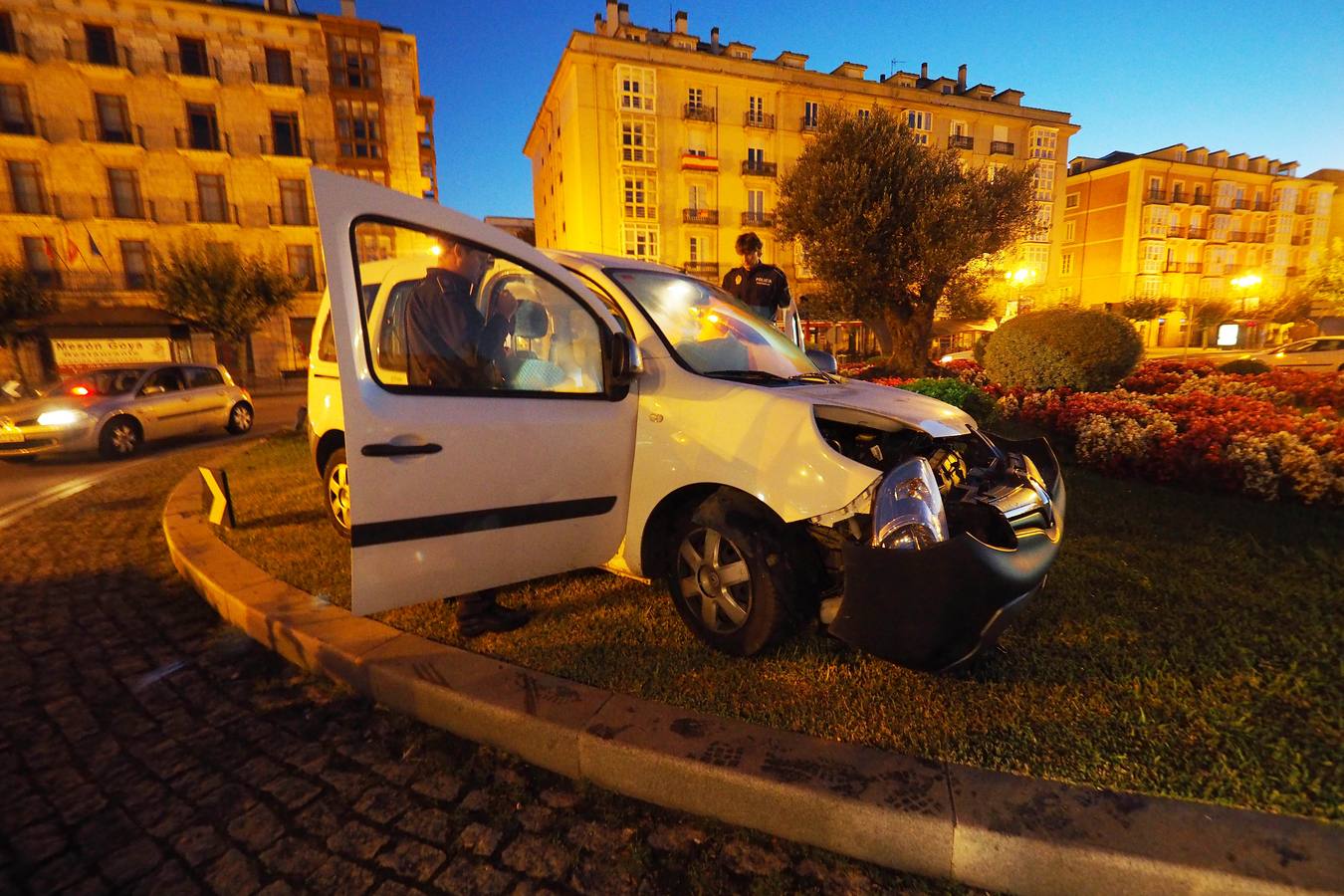 &#039;Aparcado&#039; en la rotonda