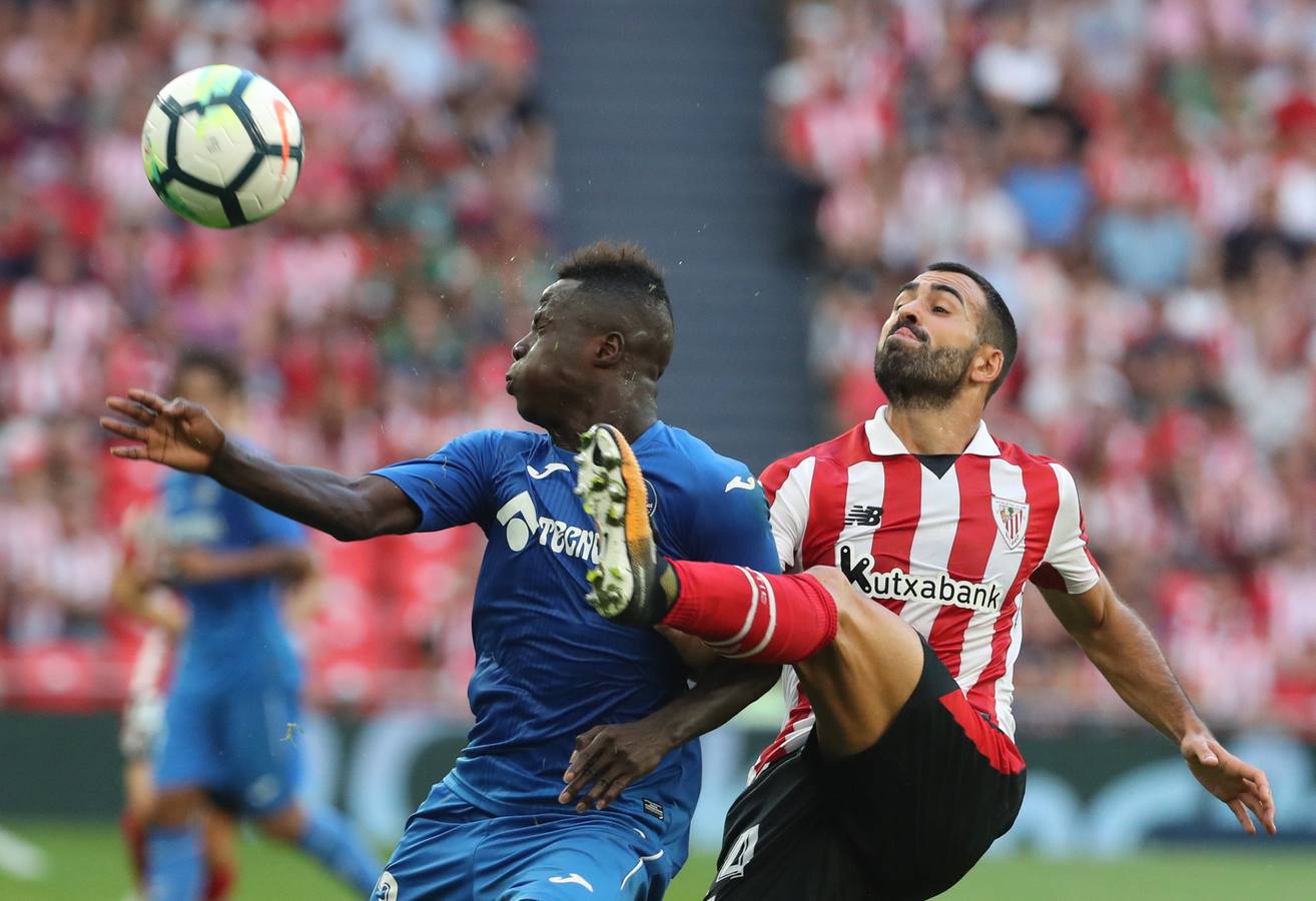 Las mejores imáganes del partido de la primera joranda de Liga entre el Athletic y el Getafe, en San Mamés.