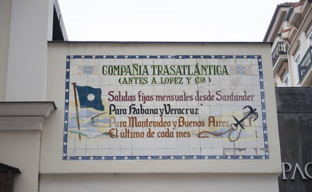 Mural cerámico de la Compañía Trasatlántica, que fue propiedad de los marqueses de Comillas. Está en el Mercado del Este