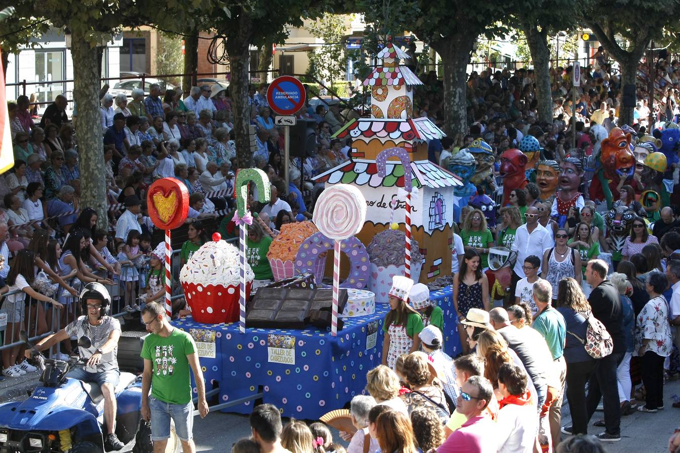 La carroza de Francis 2 se hace con el triunfo en la gala torrelaveguense