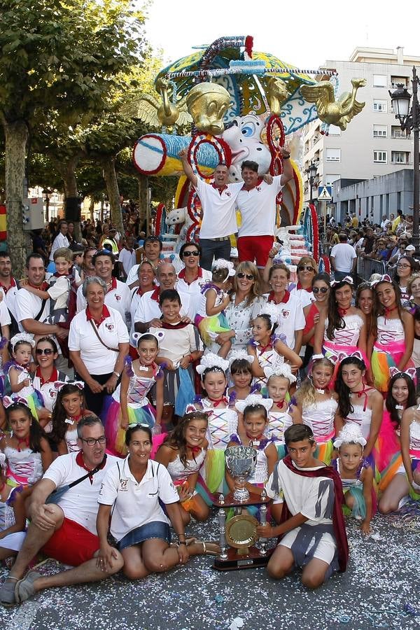 La carroza de Francis 2 se hace con el triunfo en la gala torrelaveguense