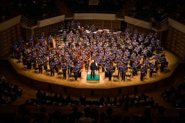 La formación asiática de jóvenes intérpretes abordarán la 'Sinfonía Titán' de Mahler y el 'Concierto para violín n. 1' de Shostakovich .