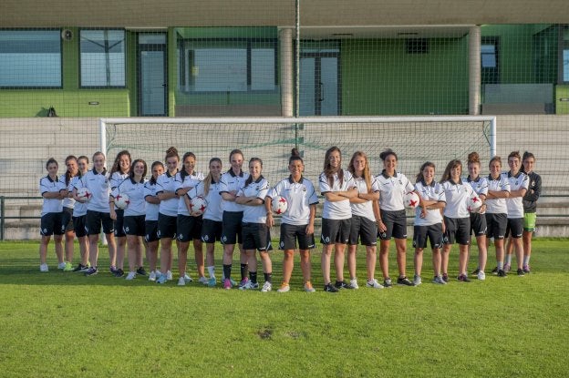 Marta Moreno, Marta Sáez, Nora Garcia, Adriana Liaño, Lucía Güemes, Carlota Díaz, Lara Fernández, Sara Puertas, Paula Alcoba, Athenea del Castillo, Irene de la Puente, Patricia Cano, Silvia Martínez, Rebeca Herrera, Vera Martínez, Soraya Bolado, Laura Laso, Cristina Cagigas, Lara Sierra, May Belmonte, Eva de la Puebla y Sofía Ginebra.