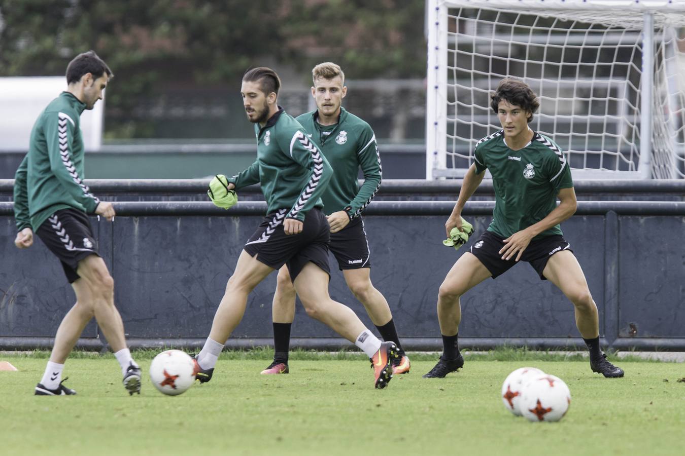 Entrenamiento del Racing en La Albericia